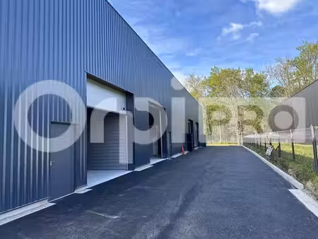 location local d’activités salaunes 33160 160m²
