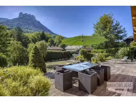 chalet madrier de 130m2 dans un cadre exceptionnel