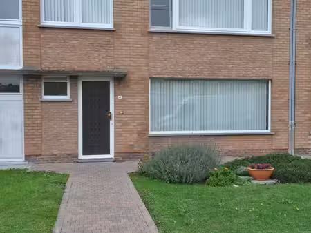 verzorgde rijwoning te zandvoorde