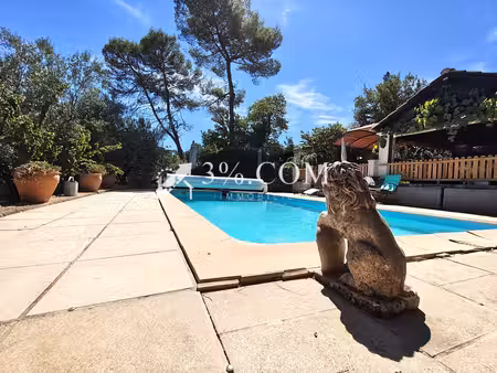 le thoronet (83340) — villa piscine autonome en énergie  sur un écrin de 1 630 m²