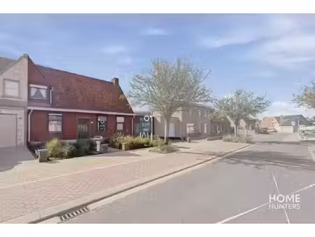 rustig gelegen woning met 3 slaapkamers  garage en gezellige tuin