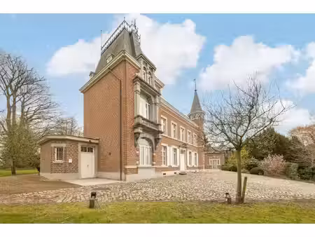 wij bieden u een andere kijk op vastgoed.