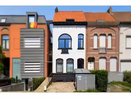 wij zijn est8 vastgoed. mensen met een passie voor vastgoed. vastgoedmakelaars met een pas