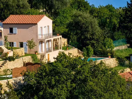 vieux-cannet – propriété 195 m² – piscine – aperçu mer – 5 chambres