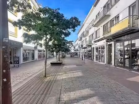 vente bureaux et commerces à lorient centre ville (56100) : à vendre / 120m² lorient centr