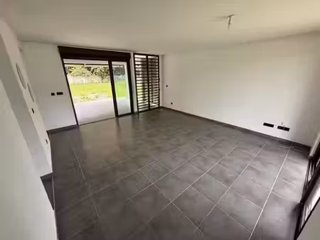 location maison 5 pièces 113.69 m² à matoury (97351)  1 944 €