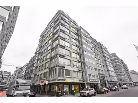 vernieuwd luxueus appartement met 2 slaapkamers