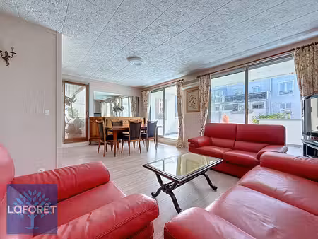 champs-sur-marne - bois de grâce - appartement 4 pièces avec loggias et box