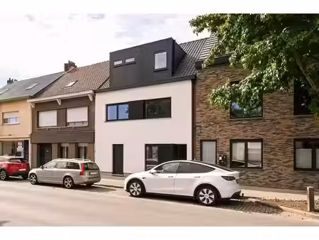 appartement te koop in kapellen met 1 slaapkamer