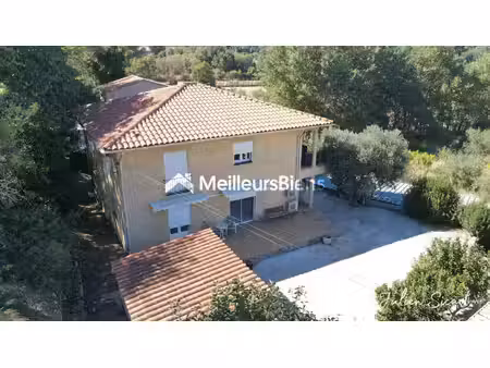 maison 4 faces de 213 m² habitables – 2 appartements t4 – terrain de 535 m²