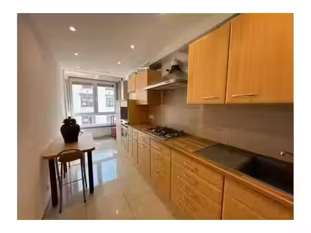 appartement à vendre à rue zénobe gramme 18 charleroi (vbe70377)