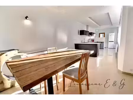 méru centre - appartement entièrement rénové 61.64m² - rez-de-chaussée - 2 stationnements