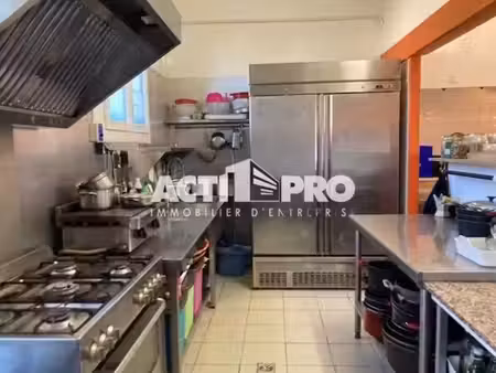 vente local commercial 57m2 perpignan 66000 - 84000 € - surface privée
