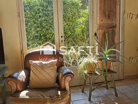 maison de plain-pied avec jardin : 2 chambres et grande pièce de vie  cuisine équipée lumi