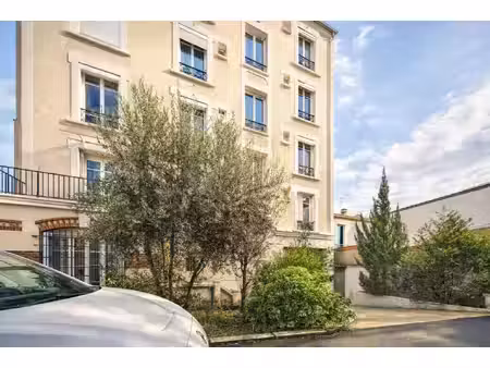 vente immeuble  425.00m²  montreuil