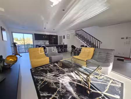 maison contemporaine de 131 m² à puget-sur-argens