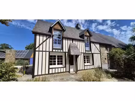 maison indépendante en pierre habitable 4 chambres + garage + 2 dépendances sur un terrain