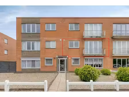 appartement te koop in sint-kruis met 2 slaapkamers