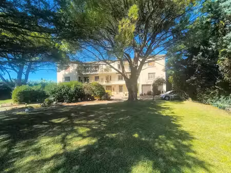 vente appartement 5 pièces 160 m² à barbentane (13570)  298 000 €