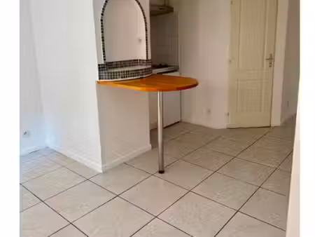 à louer - les arcs-sur-argens - studio 17 m²