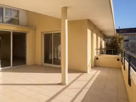 bureau de prestige de 201 m2 en vente - aix-en-provence  france
