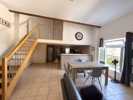 location appartement 3 pièces 76m² aujargues 30250
