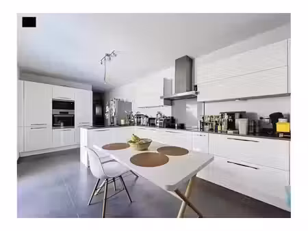 maison à vendre à rue de couillet 200 châtelet (vbe70293)