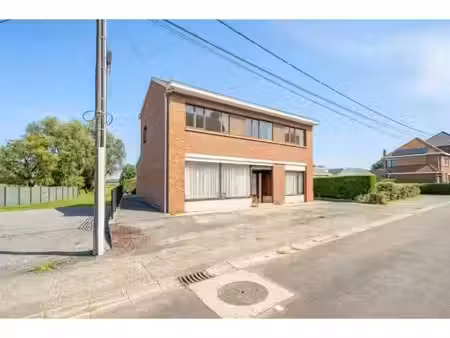 maison à vendre avec garage et 4 chambres   blandain (vbe70532)