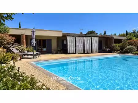 maison t5 de 150m2 avec piscine au centre de porto-vecchio