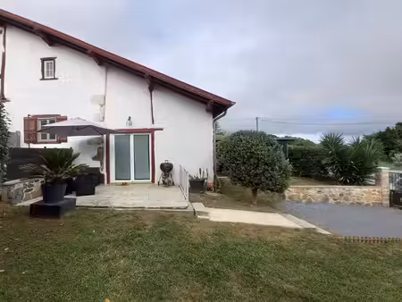 mendionde t4 duplex 105m²  jardin  terrasse  abris jardin et 2 parkings