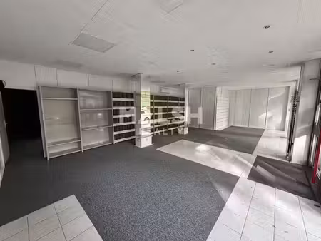 location local commercial 100m²