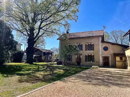 location maison 7 pièces 164m² peschadoires 63920