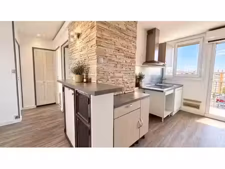 vente appartement 3 pièces 55 m² à frejus (83600)  110 000 €