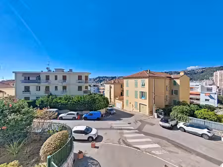 nice-gairaut 4 pieces terrasse garage en sus