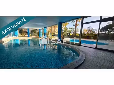 3p 102 m2 terrasse sud 60 m2 acces direct plages