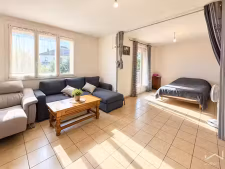 vente appartement 4 pièces 69 m² à saint-paul-trois-châteaux (26130)  112 900 €