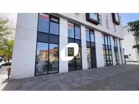 location commerce 190m²