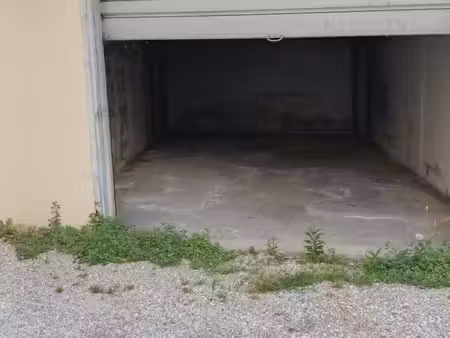 antibes - vente garage proche centre