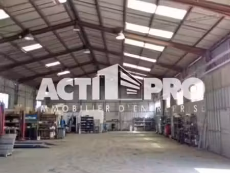 location local commercial 679m2 perpignan 66000 - 3400 € - surface privée
