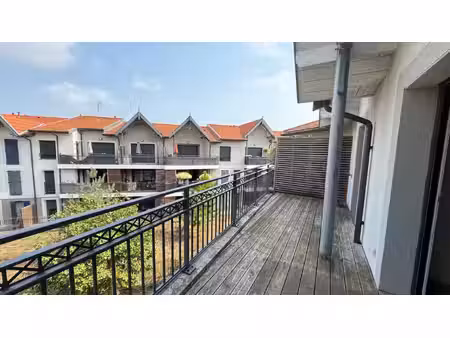 arcachon - t2 lumineux avec terrasse  parking & cellier privatif