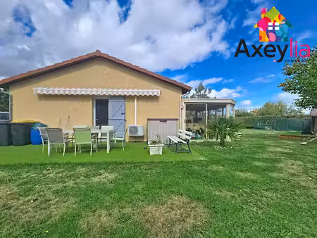 a vendre - renaison - maison de plain pied avec 5 chambres et garage