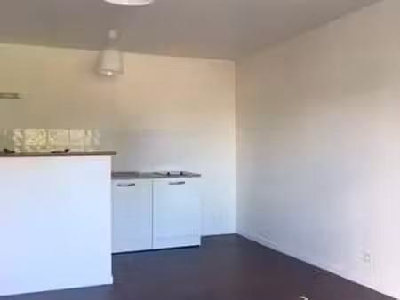 location appartement 2 pièces à lamballe (22400) : à louer 2 pièces / 36m² lamballe