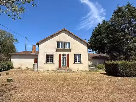 vente maison 6 pièces 168 m² nanteuil-en-vallée (16700)
