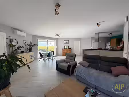 vente maison 5 pièces 102 m² gémozac (17260)