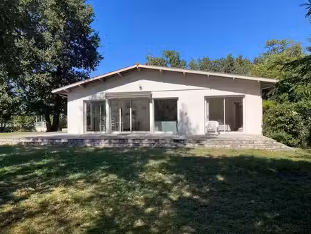 location meublée maison 4 pièces 116.94 m² à gradignan (33170)  1 462 €