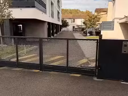 location parking 11.5 m² à dax (40100)  66 €