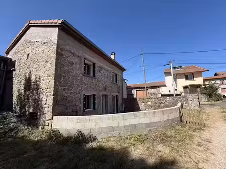 location maison 3 pièces 78.46 m² à saint-maurice-en-gourgois (42240)  800 €