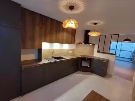 location maison 4 pièces 87 m² à amiens (80000)  1 290 €