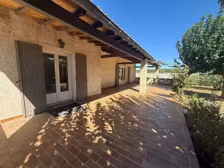 location maison 4 pièces 139.3 m² à pernes-les-fontaines (84210)  1 220 €