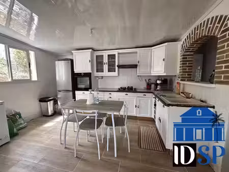 location meublée maison 3 pièces 55 m² à les trois bassins (97426)  907 €